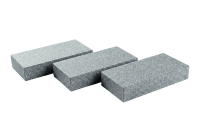 Гранитная брусчатка RKS SLATE Сильвер Пёрл (Silver Pearl), пиленая 200х100 мм на дорожке | Купить гранитную брусчатку в Грозном | Мощение, ландшафтный дизайн