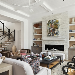 Отделка камина 3D панелями RKS SLATE White Quartz Classic. Современный интерьер с белым кварцитом.