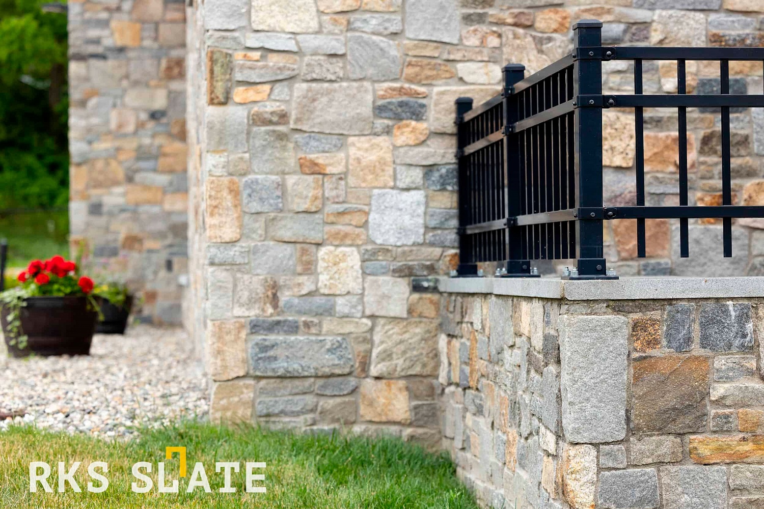 Превратите свой дом в замок: Элегантность и долговечность с RKS SLATE Portland Blend Castle!