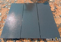 Ступень из камня, Belgian Black, колотая, 350х30 мм