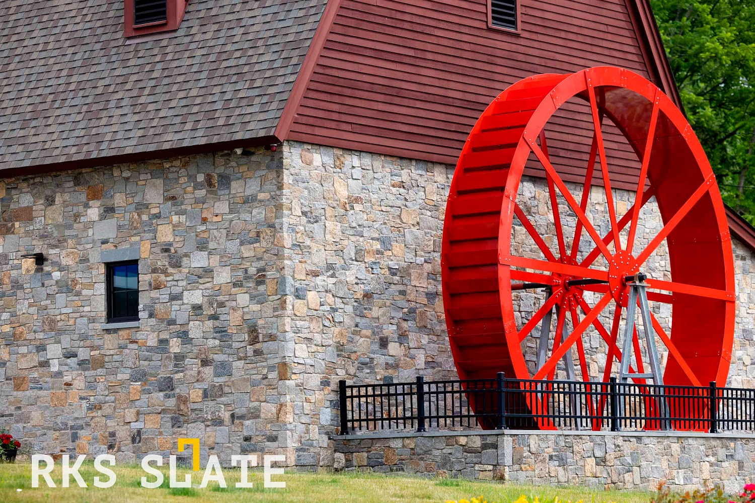 Превратите свой дом в замок: Элегантность и долговечность с RKS SLATE Portland Blend Castle!