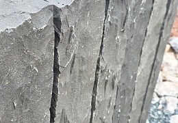 Палисад из камня, Belgian Black, колотый, 100х100х1000 мм
