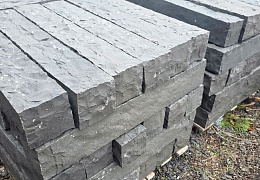 Палисад из камня, Belgian Black, колотый, 100х100х1000 мм