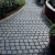 Состаренная брусчатка RKS Slate Templ Belgian Black Limestone 100х100 мм. Прочная тротуарная плитка и плитка для пола из натурального известняка. Лучшая цена на плитку из камня известняк