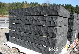 Ступень из камня, Belgian Black, колотая, 1000х300х150 мм